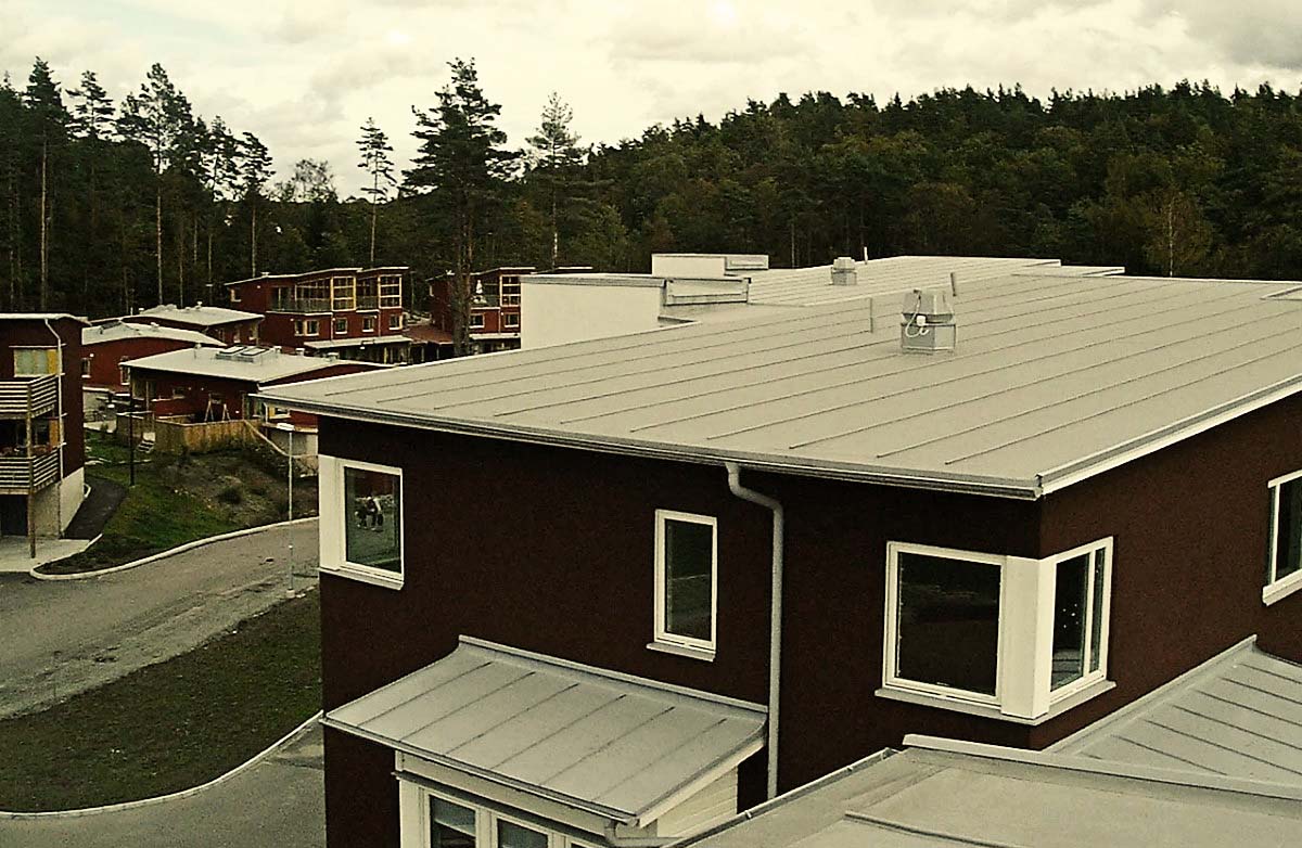 Tehdasvalmisteiset kattoelementit, moduulit ja talot